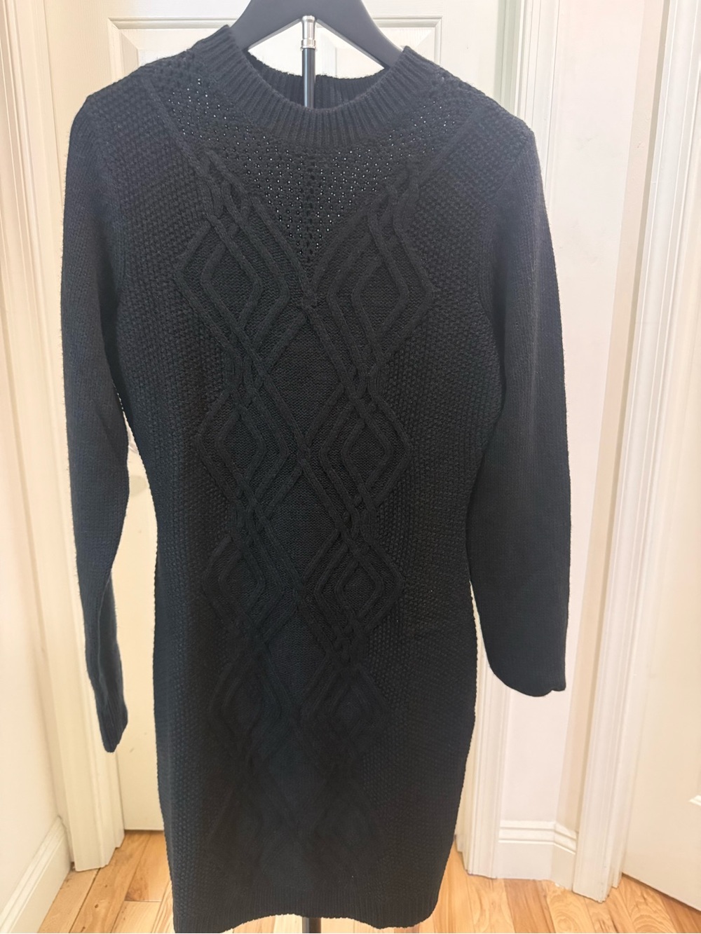 VENUS Black Cable Knit Midi Sweater Dress